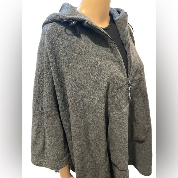 Adorable AF vintage fleece poncho 🩷😍 - Picture 9 of 12